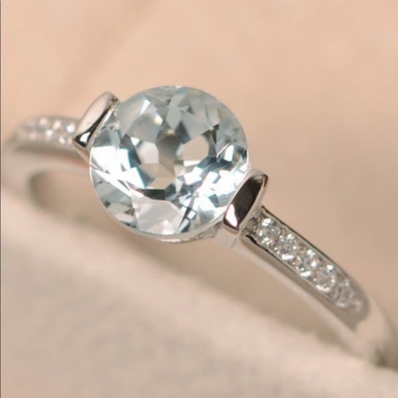 Sterling silver 71/2 Aquamarine ring - Picture 1 of 1